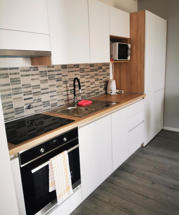 Apartmani "Ivan" Марина Экстерьер фото