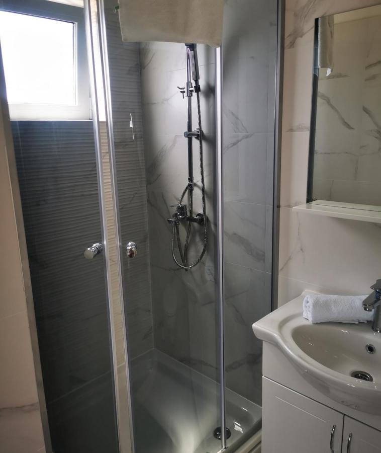 Apartmani "Ivan" Марина Экстерьер фото