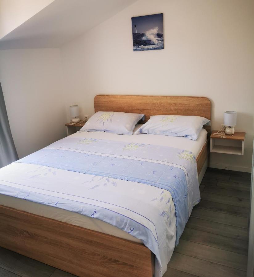 Apartmani "Ivan" Марина Экстерьер фото