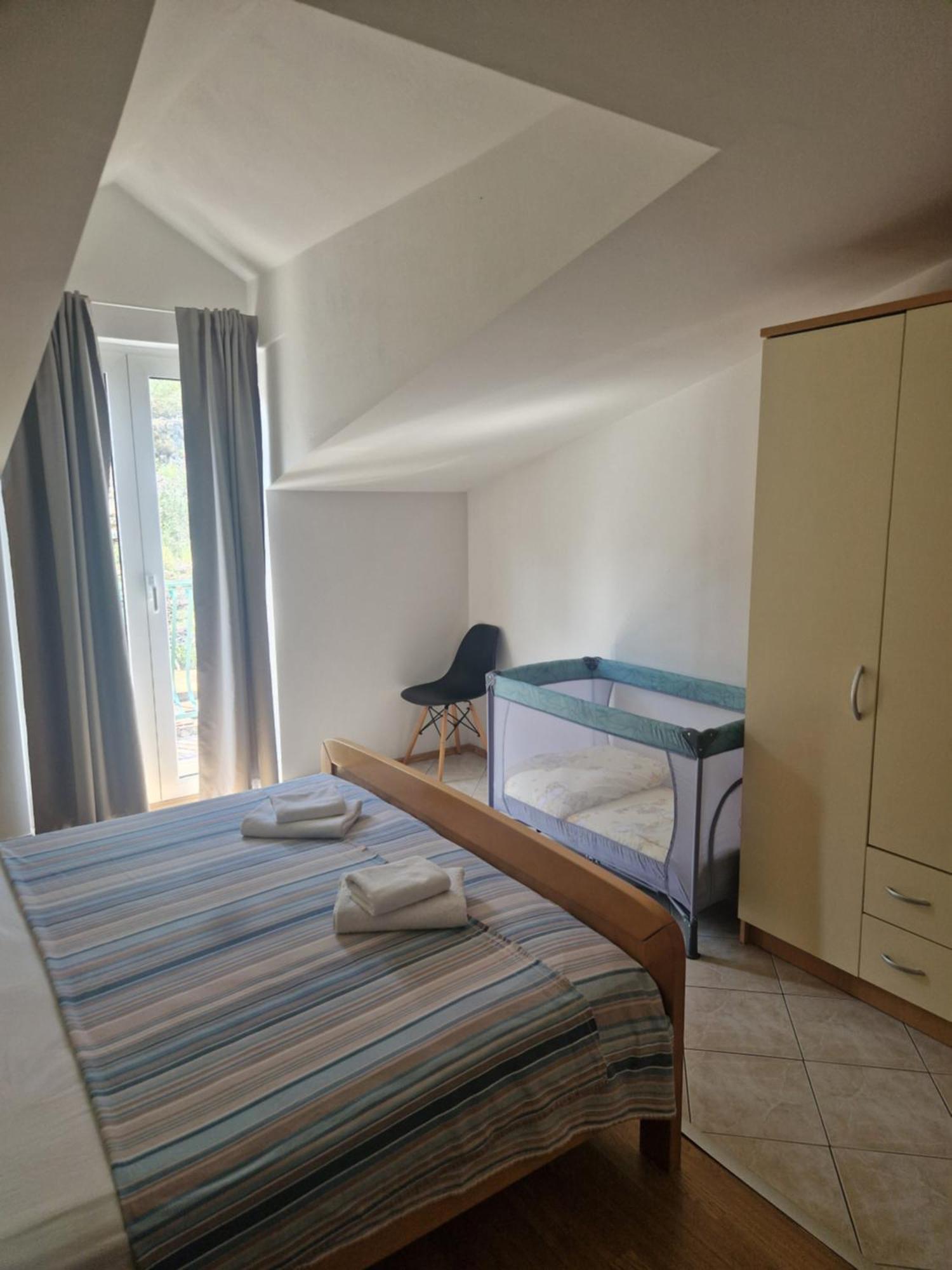 Apartmani "Ivan" Марина Экстерьер фото