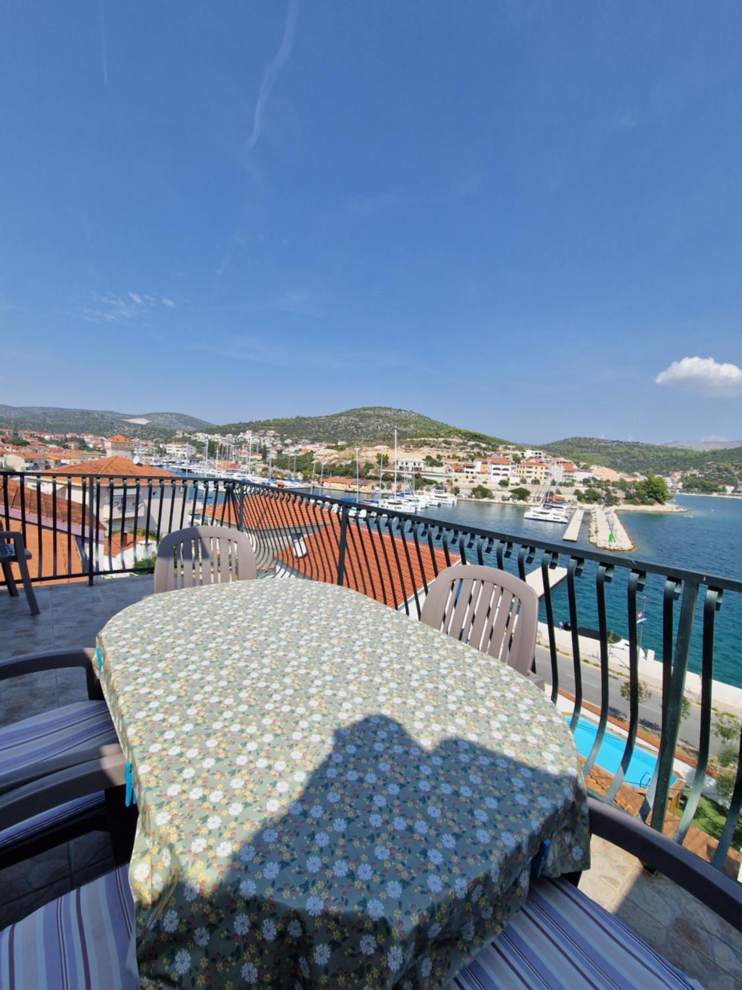 Apartmani "Ivan" Марина Экстерьер фото